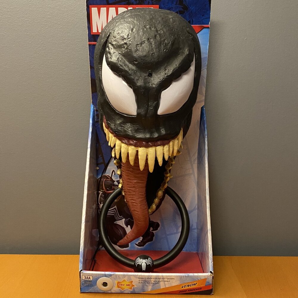 Marvel 18" Venom Classic Door Knocker Animated Halloween Prop
